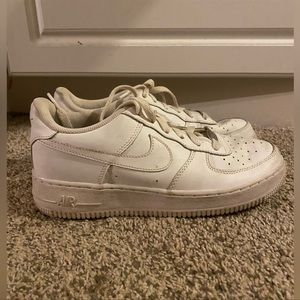 Nike Air Force 1’s 
Women’s Size 6